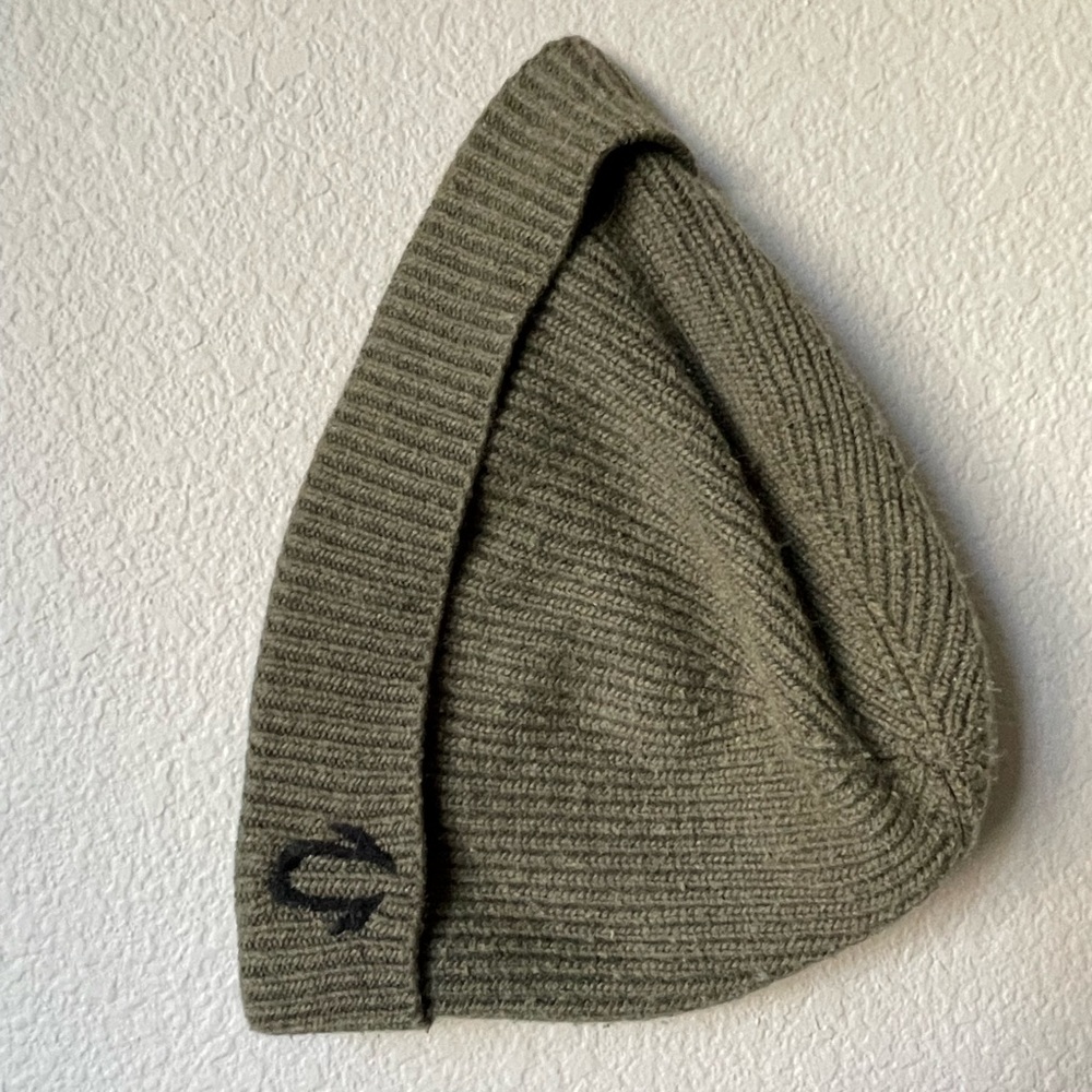 TRUE RELIGION BEANIE
